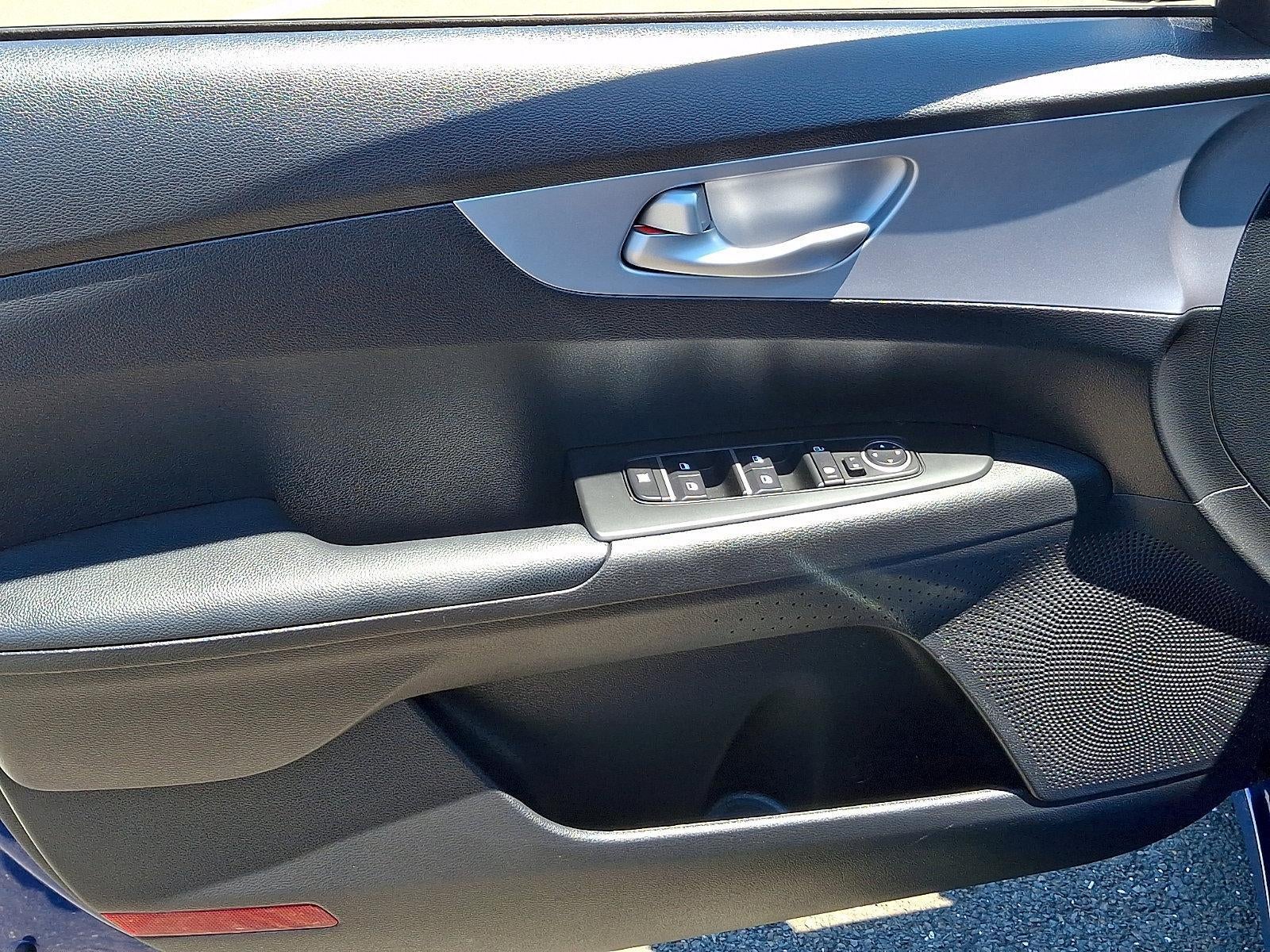 2024 Kia Forte LXS IVT