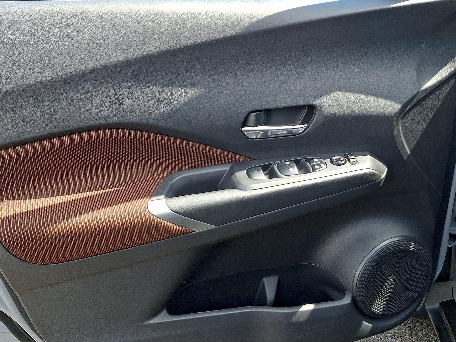2024 Nissan Kicks SR FWD