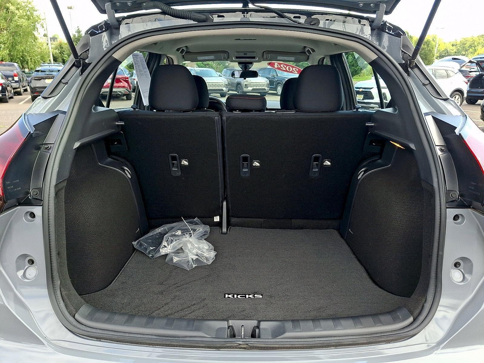 2024 Nissan Kicks SR FWD