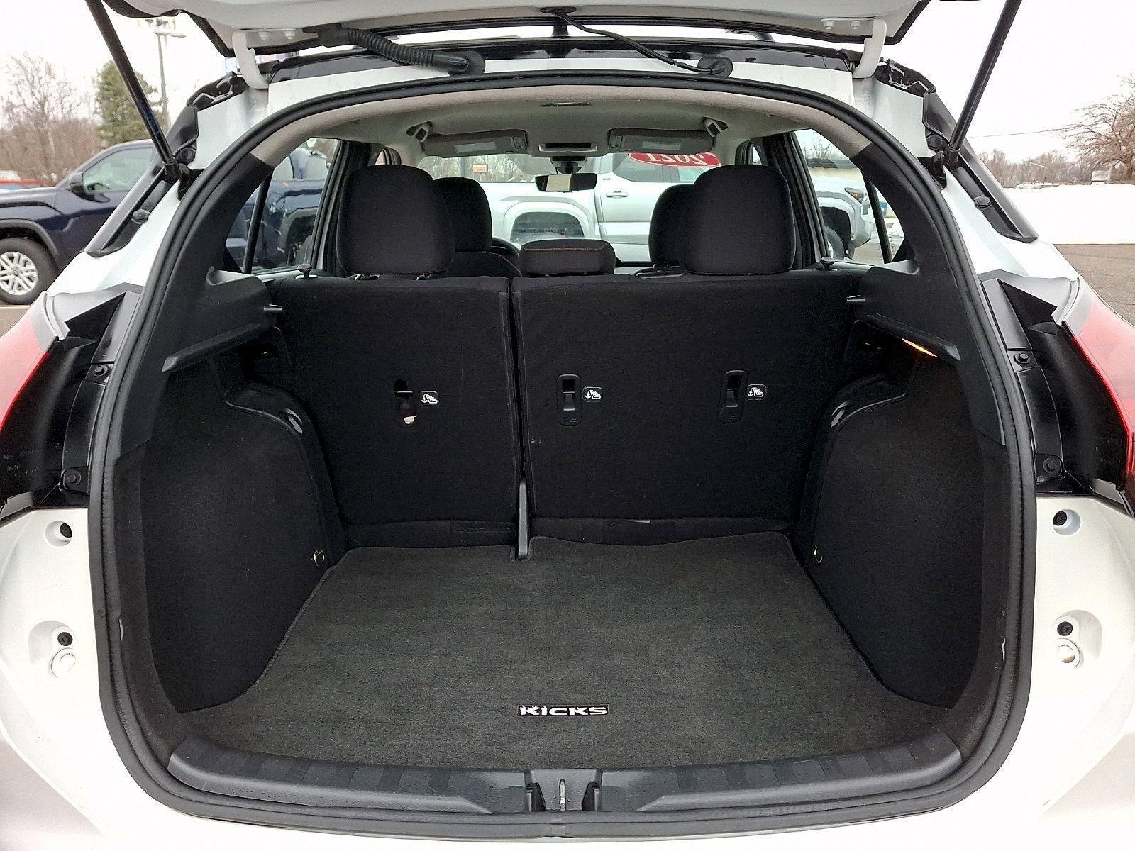 2021 Nissan Kicks SR FWD