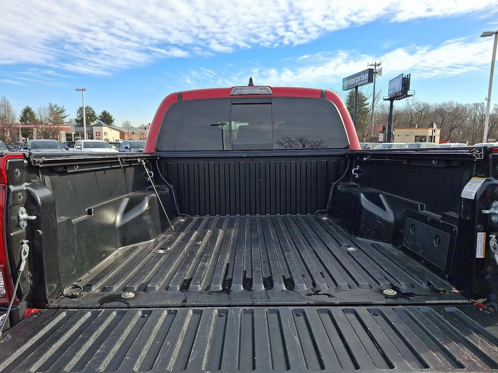 2022 Toyota Tacoma 4WD 4WD SR5 Double Cab 5' Bed V6 AT (GS)