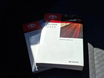 2022 Toyota Tacoma 4WD 4WD SR Double Cab 5' Bed V6 AT (GS)