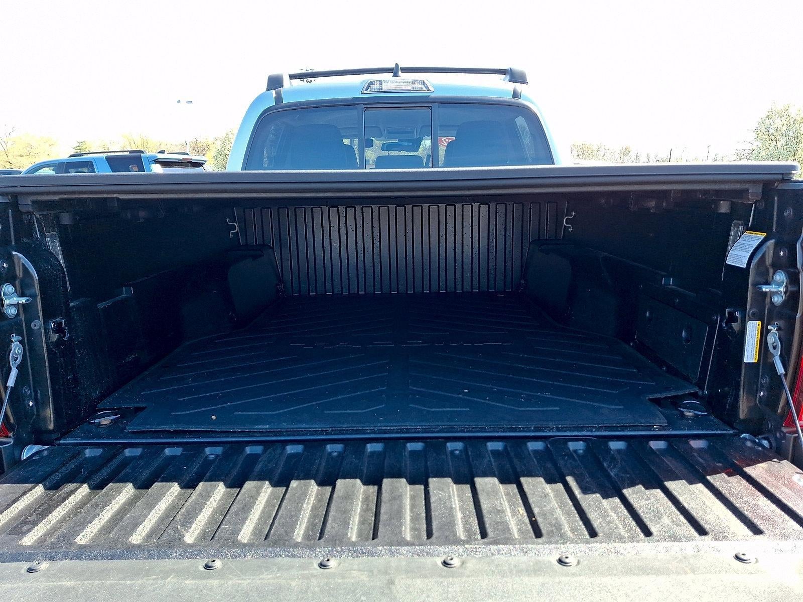 2022 Toyota Tacoma 4WD 4WD SR Double Cab 5' Bed V6 AT (GS)