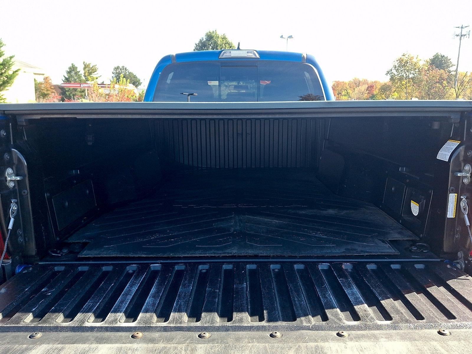 2017 Toyota Tacoma TRD Sport Double Cab 6' Bed V6 4x4 AT (Natl)