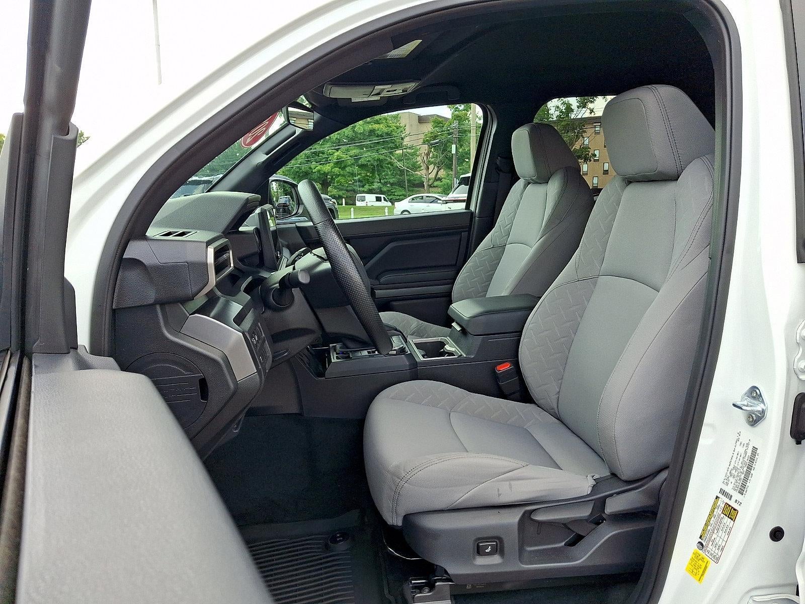2025 Toyota Tacoma 4WD 4WD SR5 Double Cab 6' Bed AT (Natl)