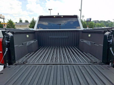 2025 Toyota Tacoma 4WD 4WD SR5 Double Cab 6' Bed AT (Natl)