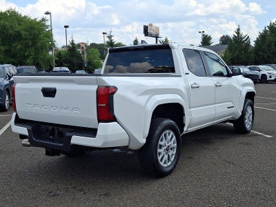 2025 Toyota Tacoma 4WD 4WD SR5 Double Cab 6' Bed AT (Natl)