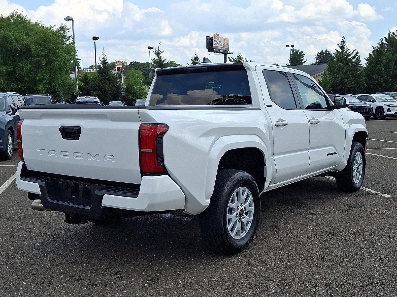 2025 Toyota Tacoma 4WD 4WD SR5 Double Cab 6' Bed AT (Natl)