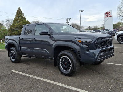 2026 Toyota Tacoma 4WD 4WD TRD Off Road Double Cab 5' Bed AT (Natl)