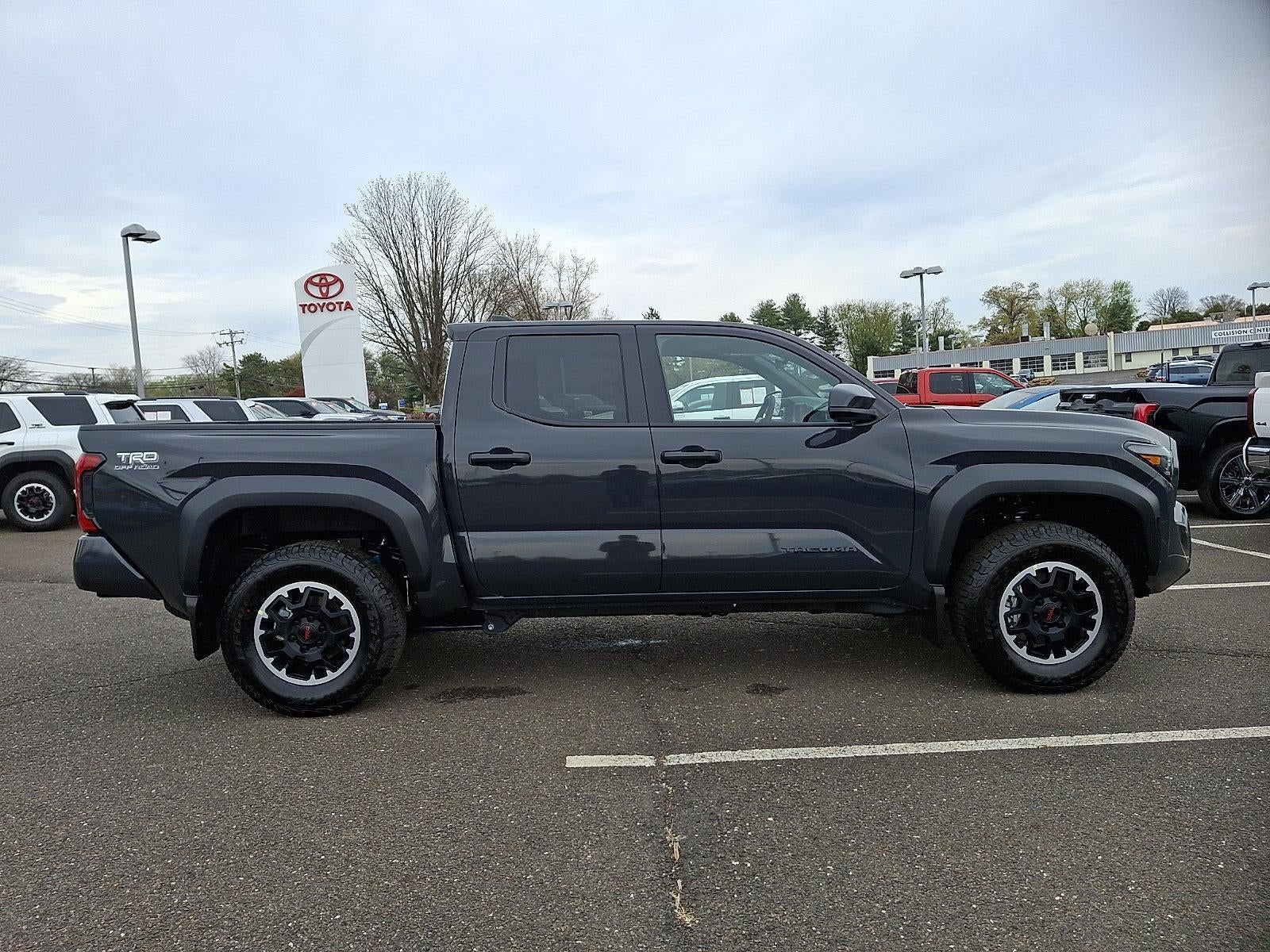 2026 Toyota Tacoma 4WD 4WD TRD Off Road Double Cab 5' Bed AT (Natl)