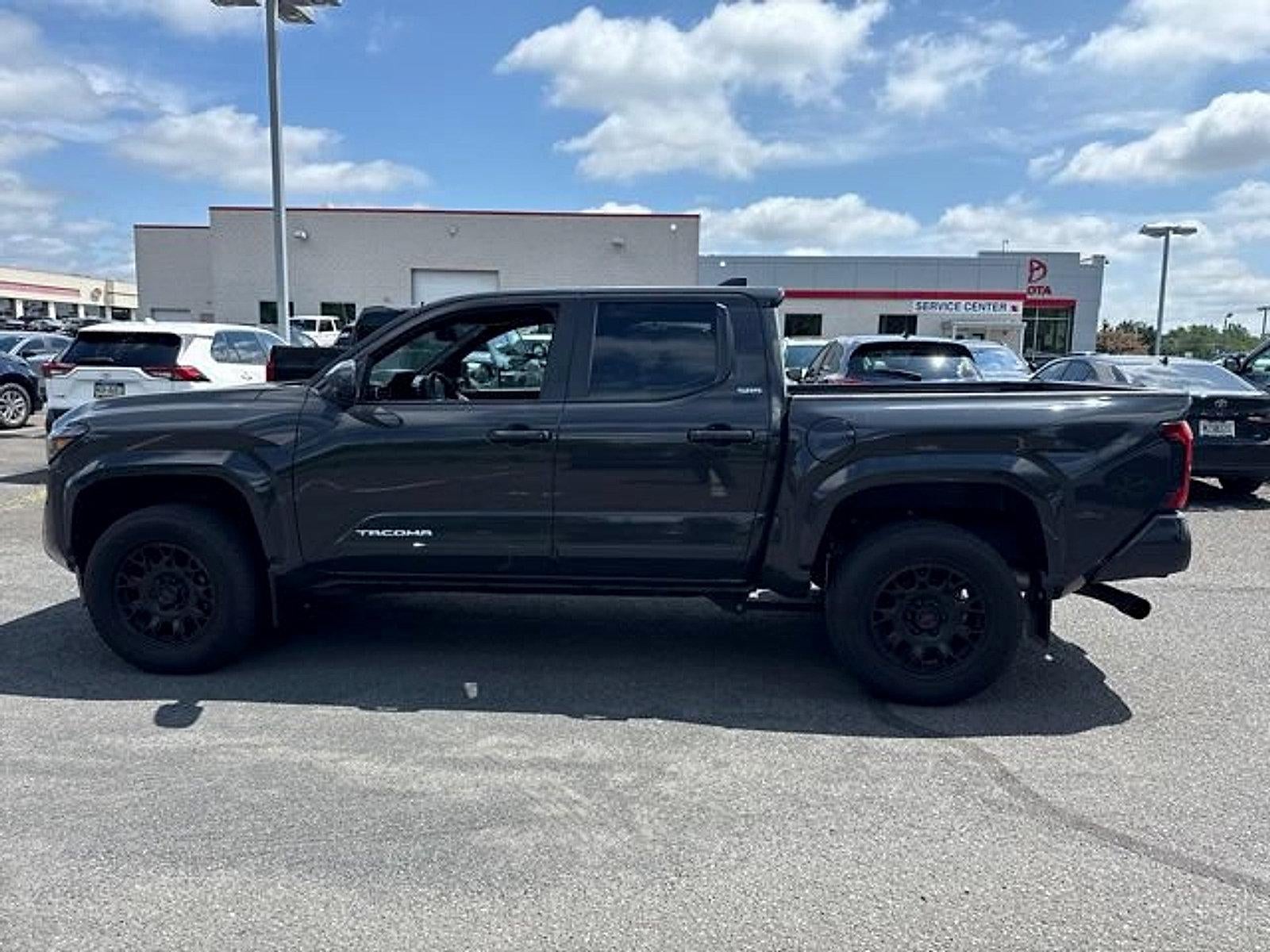 2024 Toyota Tacoma 4WD 4WD SR5 Double Cab 5' Bed AT (GS)