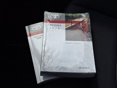 2026 Toyota Tacoma 4WD 4WD TRD Sport Double Cab 5' Bed AT (Natl)