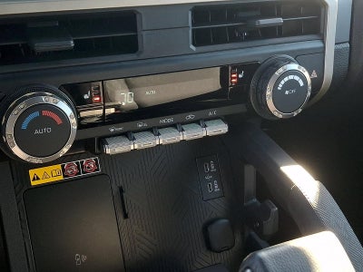 2025 Toyota Tacoma 4WD 4WD SR5 Double Cab 5' Bed AT (Natl)