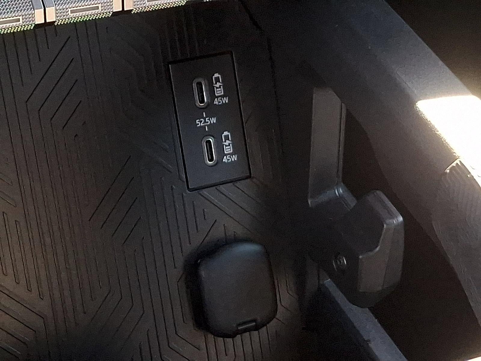 2025 Toyota Tacoma 4WD 4WD SR5 Double Cab 5' Bed AT (Natl)