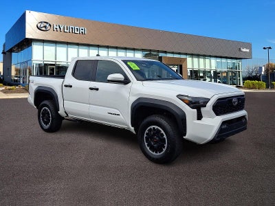 2024 Toyota Tacoma 4WD 4WD TRD Off Road Double Cab 5' Bed AT (Natl)