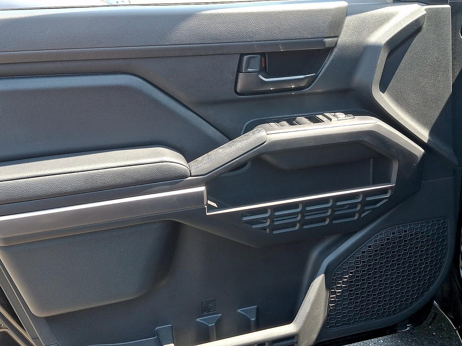 2025 Toyota Tacoma 4WD 4WD SR5 Double Cab 6' Bed AT (Natl)