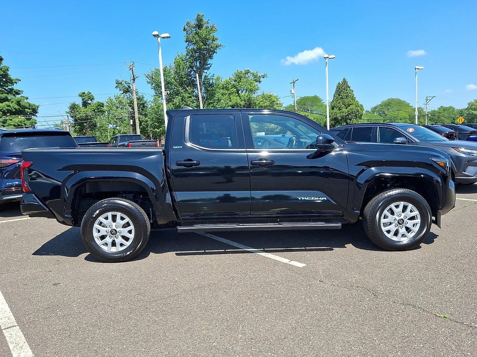 2025 Toyota Tacoma 4WD 4WD SR5 Double Cab 6' Bed AT (Natl)