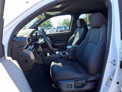 2025 Toyota Tacoma 4WD 4WD SR5 Double Cab 6' Bed AT (Natl)