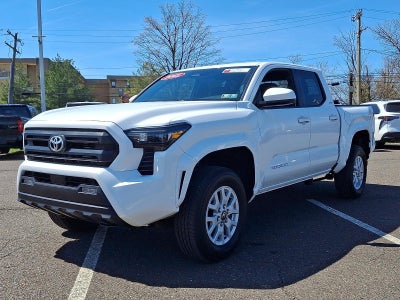 2025 Toyota Tacoma 4WD 4WD SR5 Double Cab 6' Bed AT (Natl)