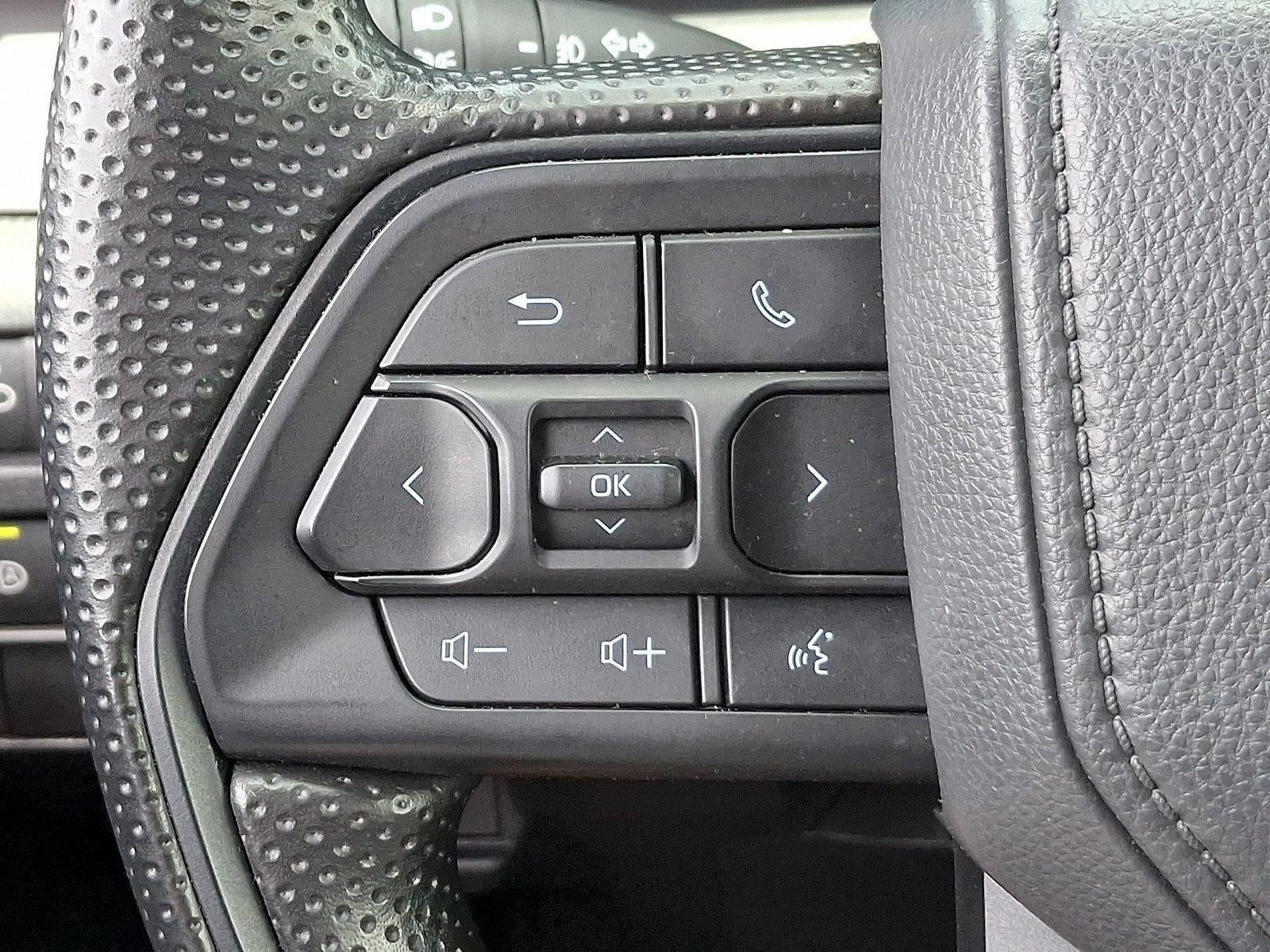 2025 Toyota Tacoma 4WD 4WD SR5 Double Cab 6' Bed AT (Natl)