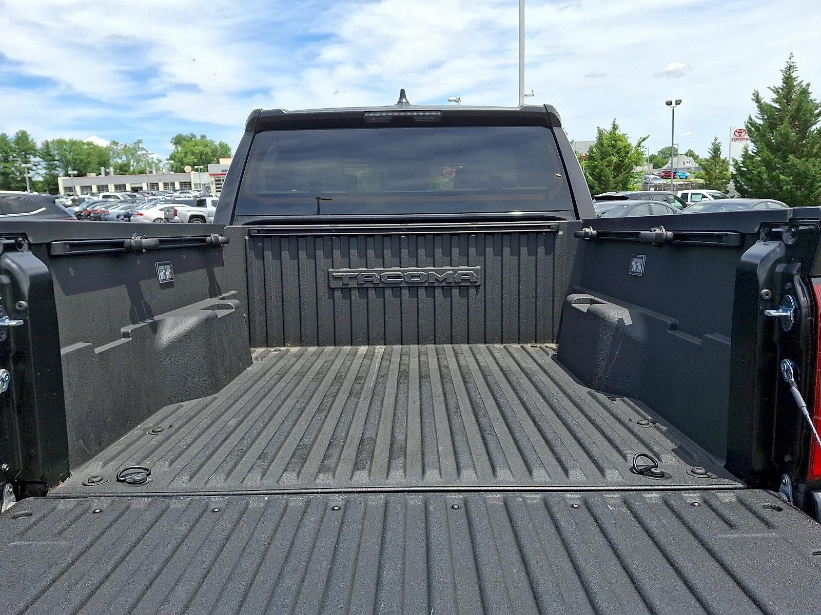2025 Toyota Tacoma 4WD 4WD SR5 Double Cab 6' Bed AT (Natl)