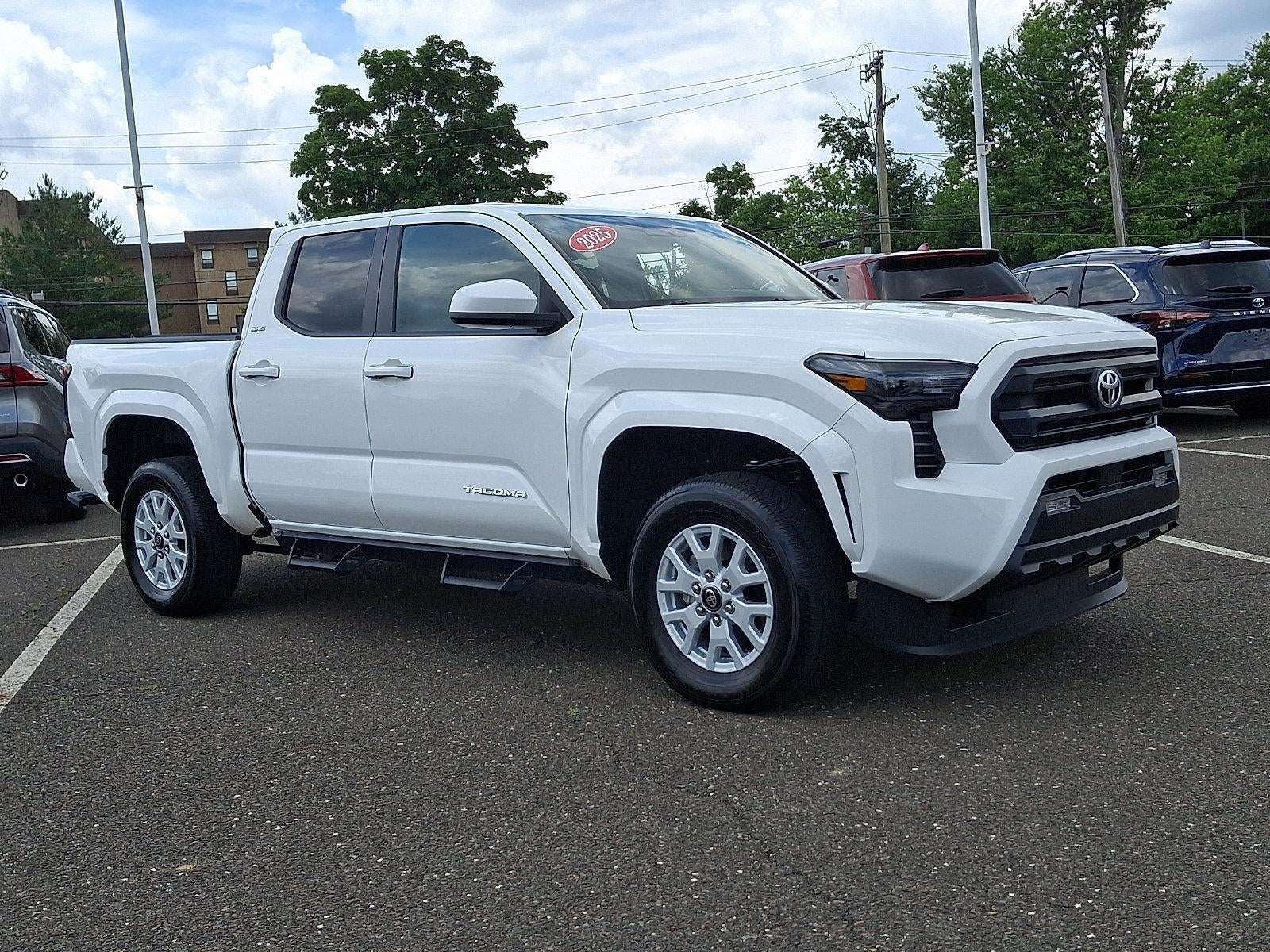 2025 Toyota Tacoma 4WD 4WD SR5 Double Cab 6' Bed AT (Natl)