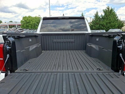2025 Toyota Tacoma 4WD 4WD SR5 Double Cab 6' Bed AT (Natl)