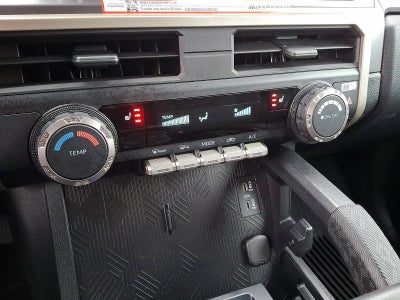 2025 Toyota Tacoma 4WD 4WD SR5 Double Cab 6' Bed AT (Natl)