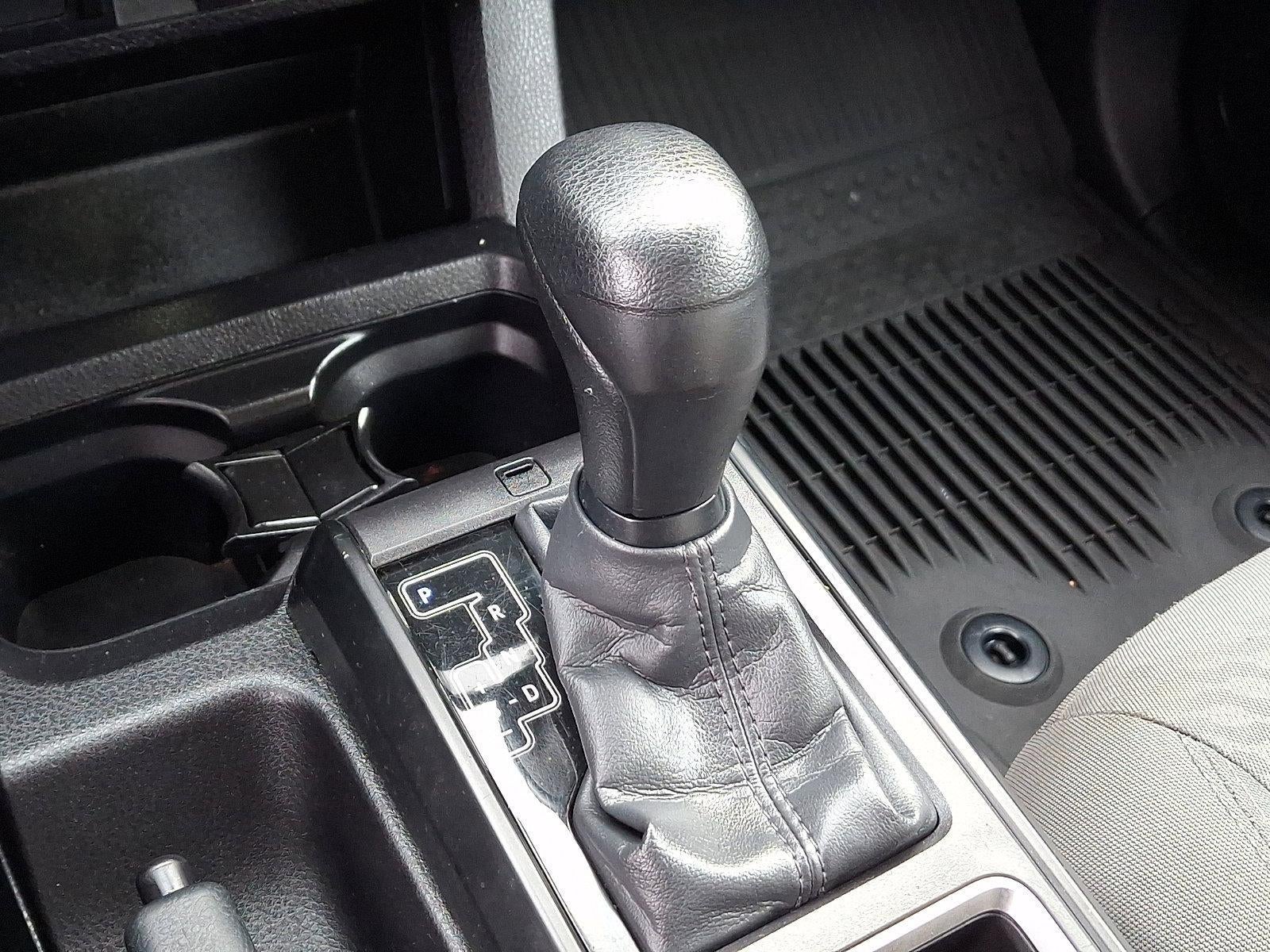 2023 Toyota Tacoma 2WD 2WD SR Double Cab 5' Bed I4 AT (Natl)