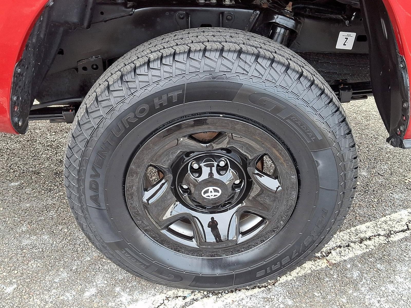 2023 Toyota Tacoma 2WD 2WD SR Double Cab 5' Bed I4 AT (Natl)