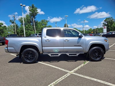 2021 Toyota Tacoma 4WD 4WD SR5 Double Cab 5' Bed V6 AT (Natl)