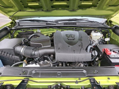 2022 Toyota Tacoma 4WD 4WD SR5 Double Cab 5' Bed V6 AT (GS)