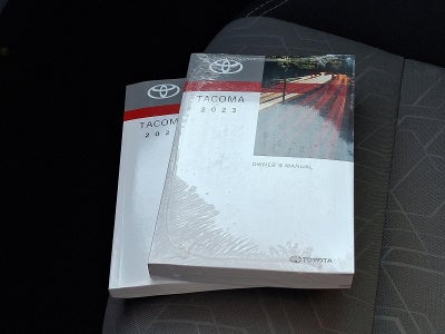 2023 Toyota Tacoma 4WD 4WD TRD Sport Double Cab 5' Bed V6 AT (Natl)