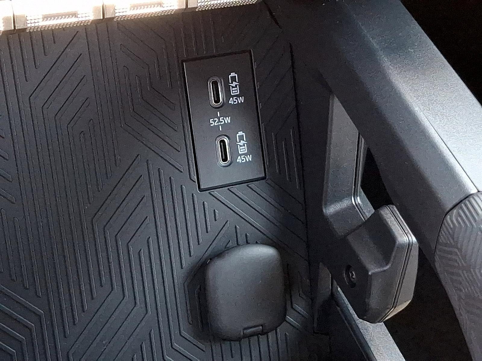 2025 Toyota Tacoma 2WD 2WD SR XtraCab 6' Bed AT (GS)