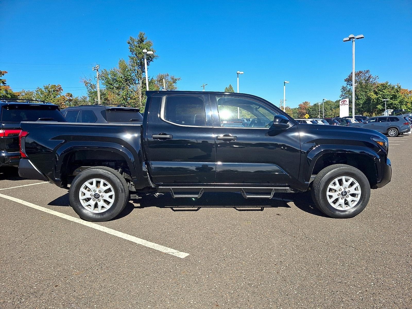 2024 Toyota Tacoma 2WD 2WD SR Double Cab 5' Bed AT (Natl)