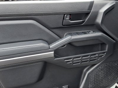 2024 Toyota Tacoma 4WD 4WD SR5 Double Cab 5' Bed AT (Natl)