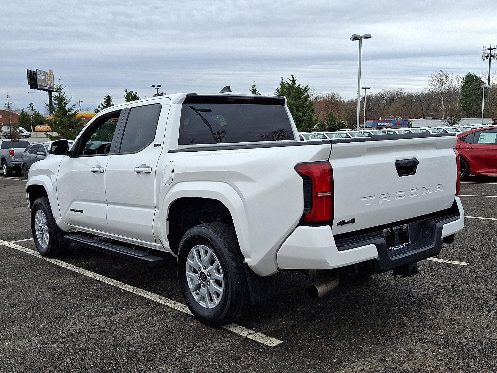 2024 Toyota Tacoma 4WD 4WD SR5 Double Cab 5' Bed AT (Natl)