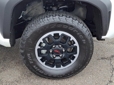 2025 Toyota Tacoma 4WD 4WD TRD Off Road Double Cab 5' Bed AT (Natl)
