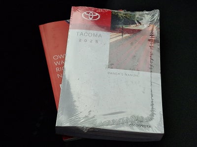 2025 Toyota Tacoma 4WD 4WD TRD Off Road Double Cab 5' Bed AT (Natl)