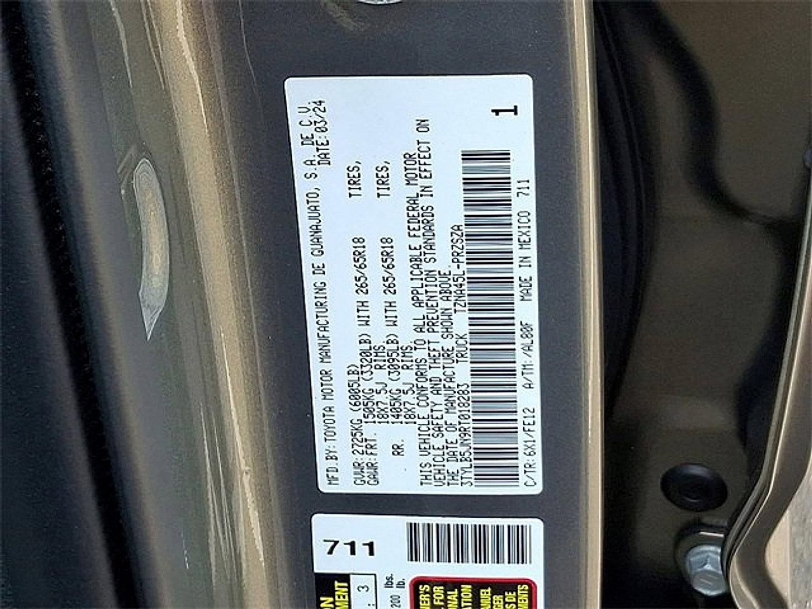 2024 Toyota Tacoma 4WD 4WD TRD Sport Double Cab 5' Bed MT (Natl)