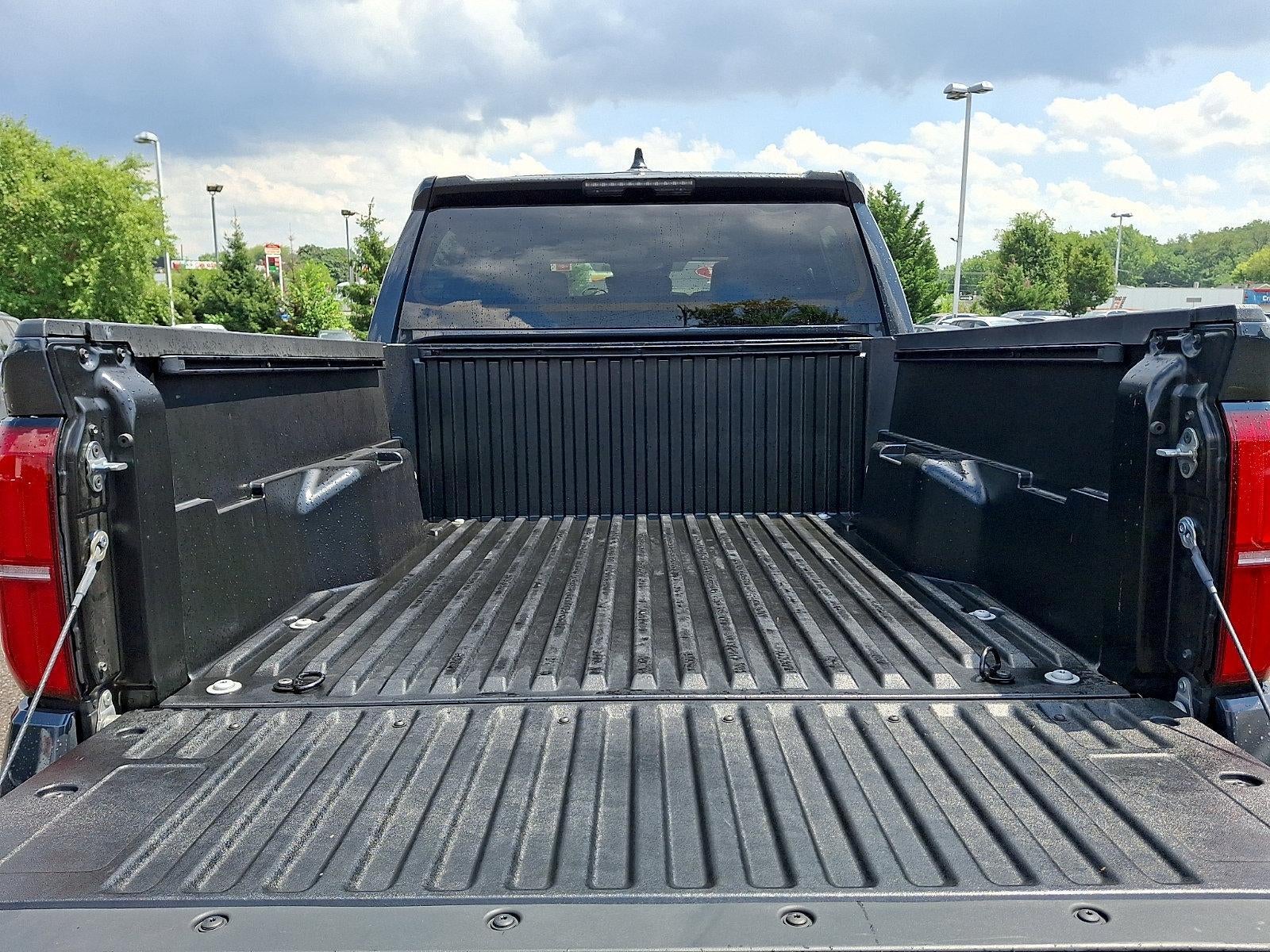 2024 Toyota Tacoma 4WD 4WD SR5 Double Cab 6' Bed AT (Natl)
