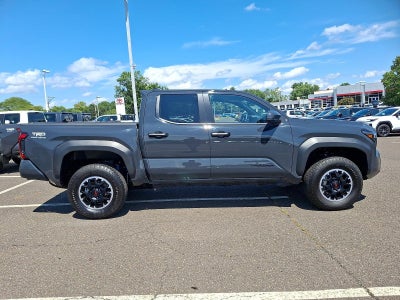 2026 Toyota Tacoma 4WD 4WD TRD Off Road Double Cab 5' Bed AT (Natl)
