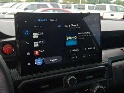 2025 Toyota Tacoma 4WD 4WD TRD Pro Hybrid Double Cab 5' Bed AT (Natl)