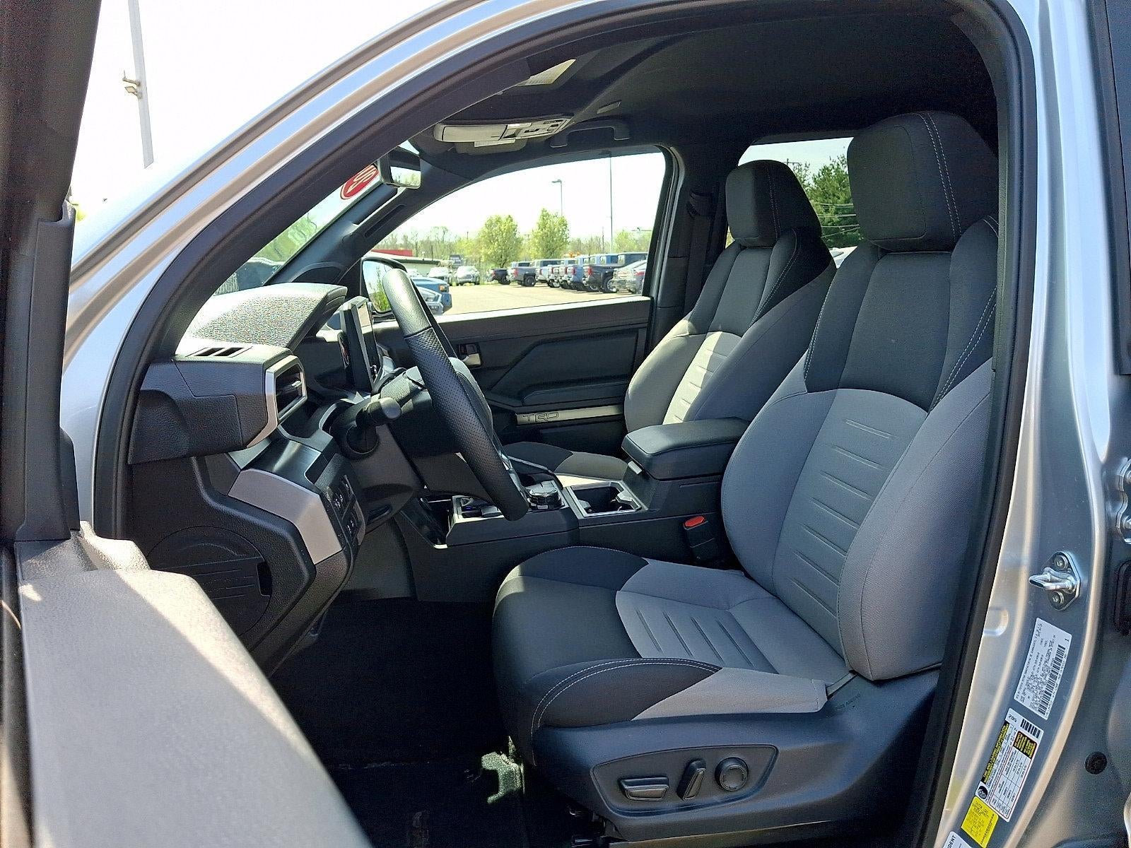 2025 Toyota Tacoma 4WD 4WD TRD Sport Hybrid Double Cab 5' Bed AT (Natl)