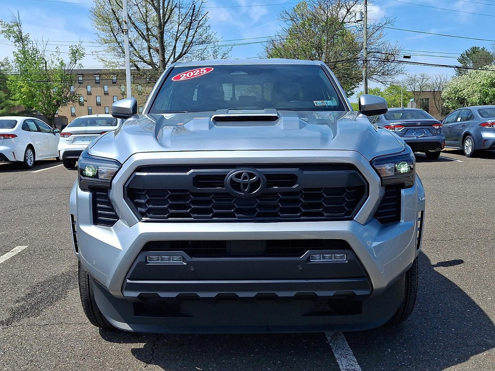 2025 Toyota Tacoma 4WD 4WD TRD Sport Hybrid Double Cab 5' Bed AT (Natl)