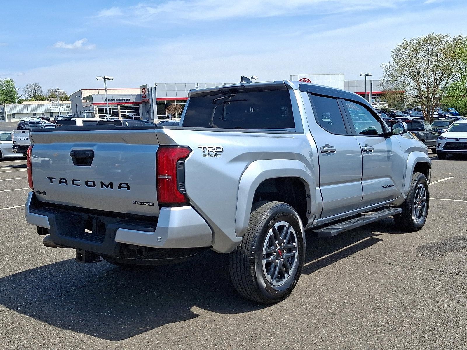 2025 Toyota Tacoma 4WD 4WD TRD Sport Hybrid Double Cab 5' Bed AT (Natl)