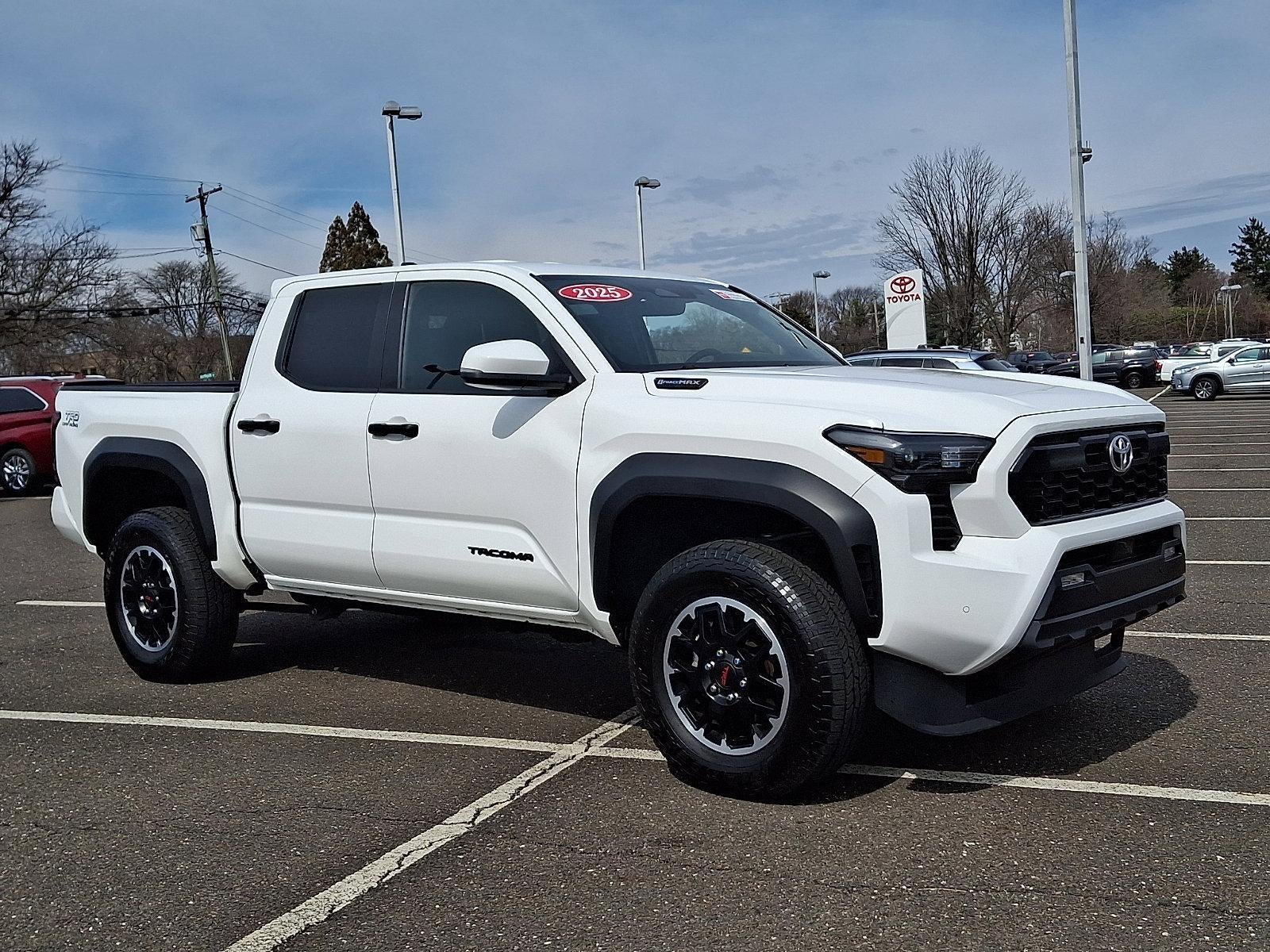 2025 Toyota Tacoma 4WD 4WD TRD Off Road Hybrid Double Cab 5' Bed AT (Natl)