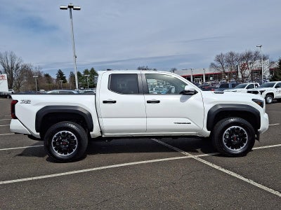 2025 Toyota Tacoma 4WD 4WD TRD Off Road Hybrid Double Cab 5' Bed AT (Natl)