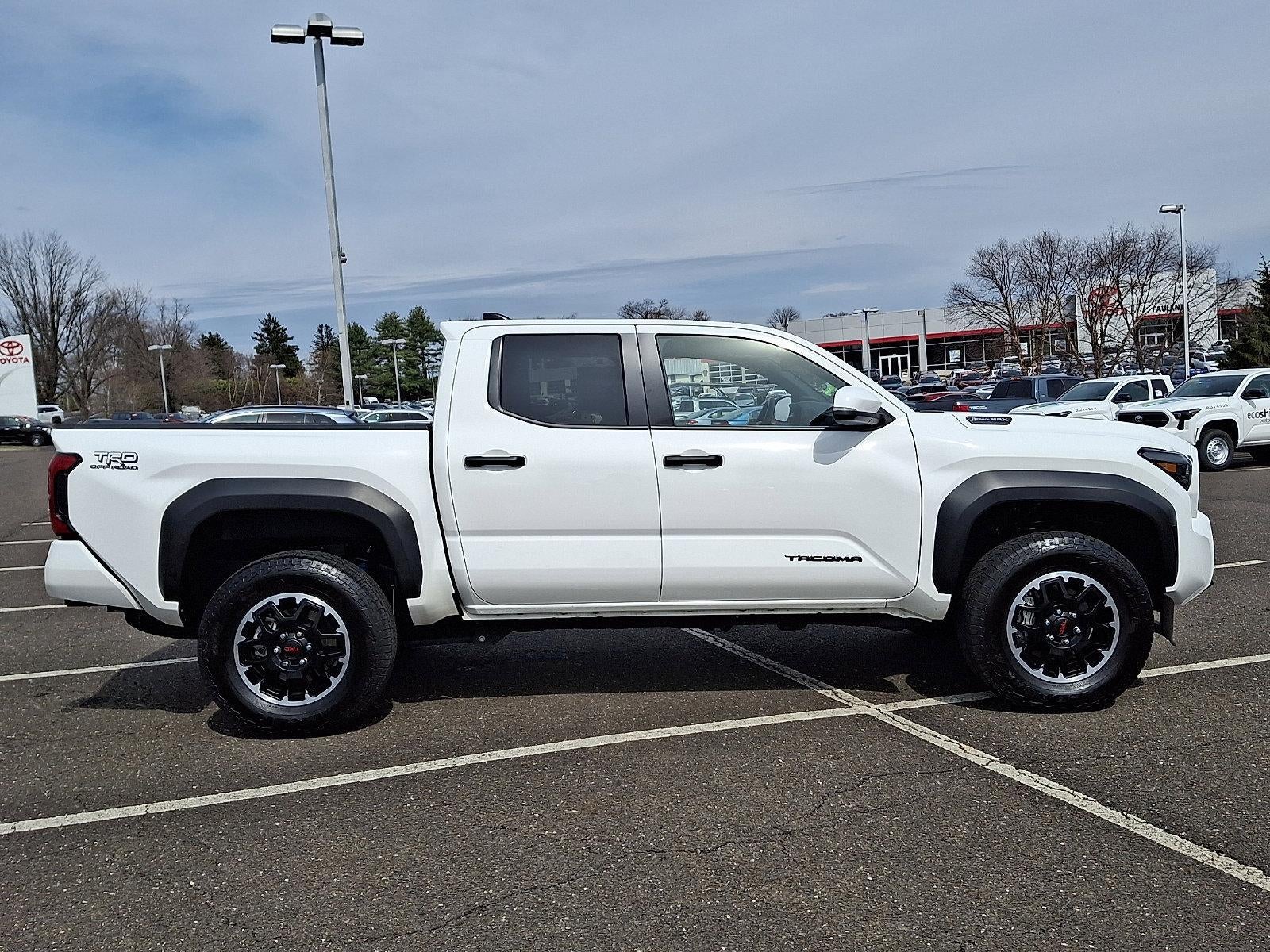 2025 Toyota Tacoma 4WD 4WD TRD Off Road Hybrid Double Cab 5' Bed AT (Natl)