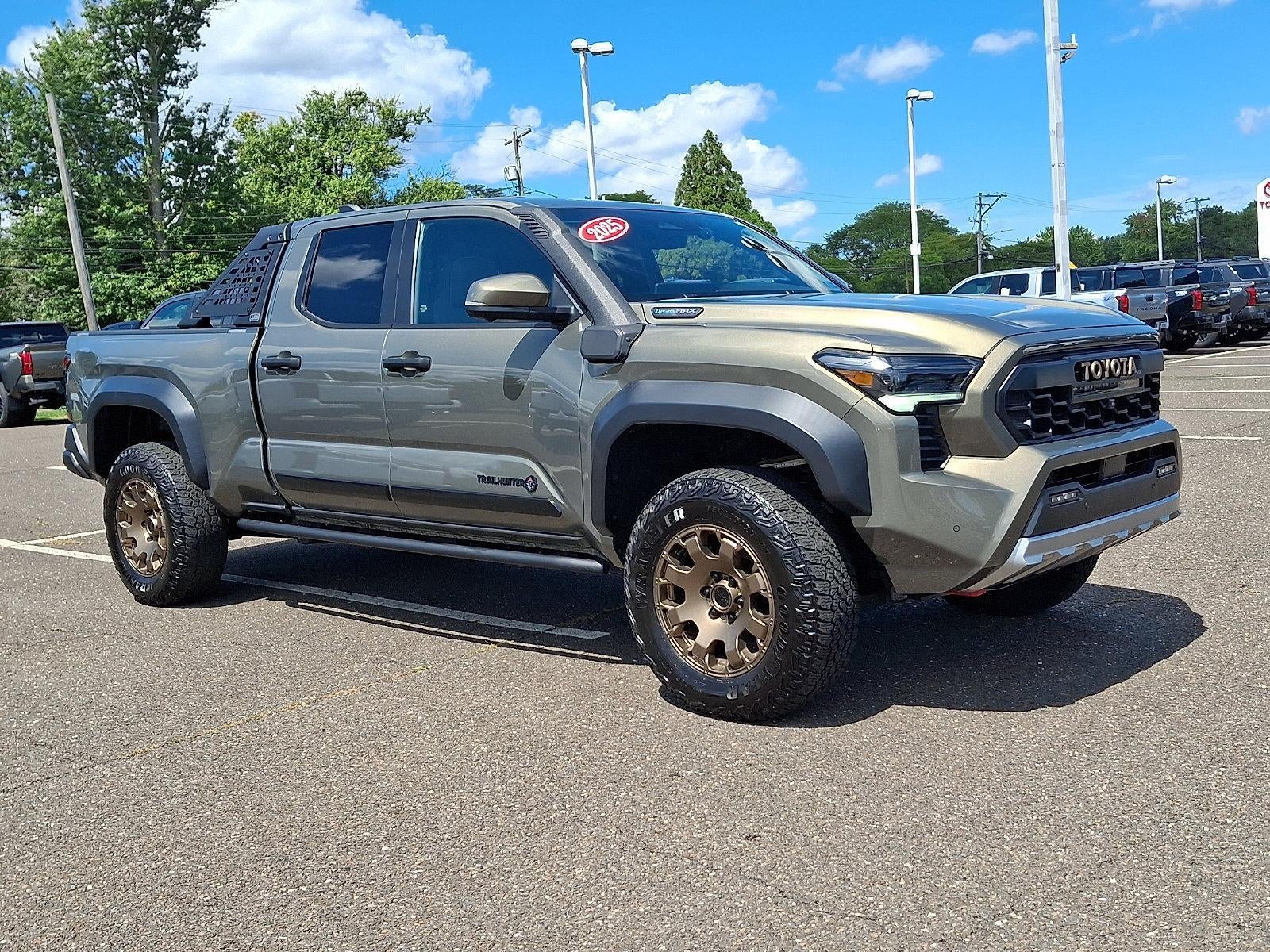 2025 Toyota Tacoma 4WD 4WD Trailhunter Hybrid Double Cab 5' Bed AT (Natl)
